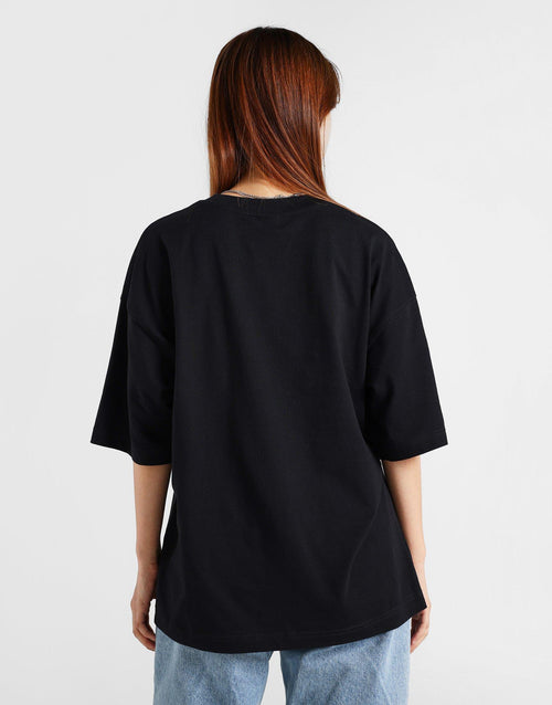 เสื้อยืดผู้หญิง LNR Graphic Oversized