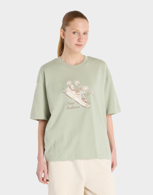 เสื้อยืดผู้หญิง Flower Shoe