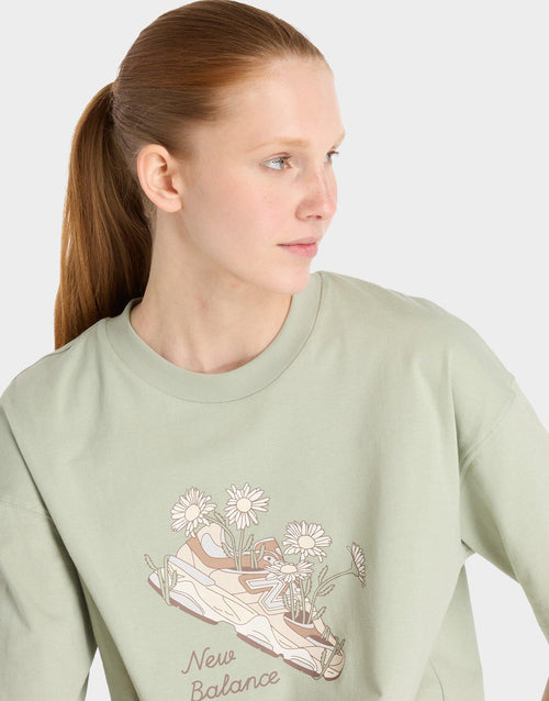 เสื้อยืดผู้หญิง Flower Shoe