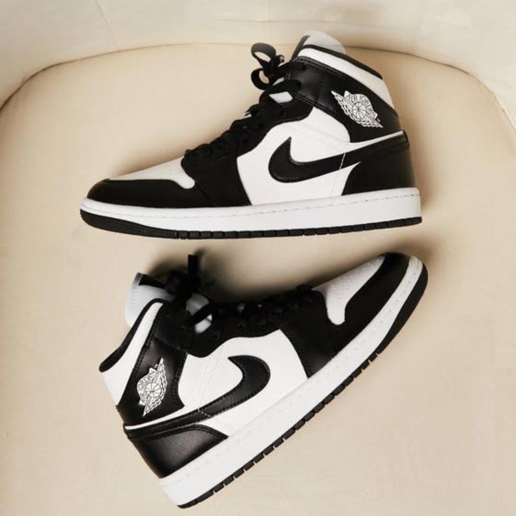 รองเท้าผ้าใบข้อสูงผู้หญิง