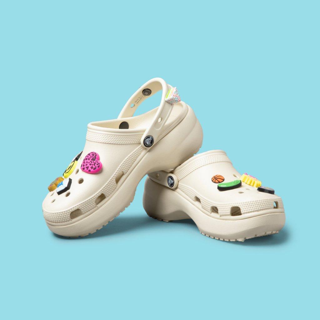 รองเท้าส้นหนาผู้หญิง