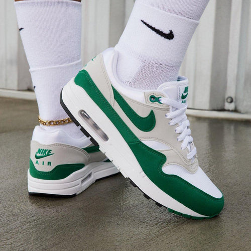 รองเท้าผู้หญิง Nike Air Max