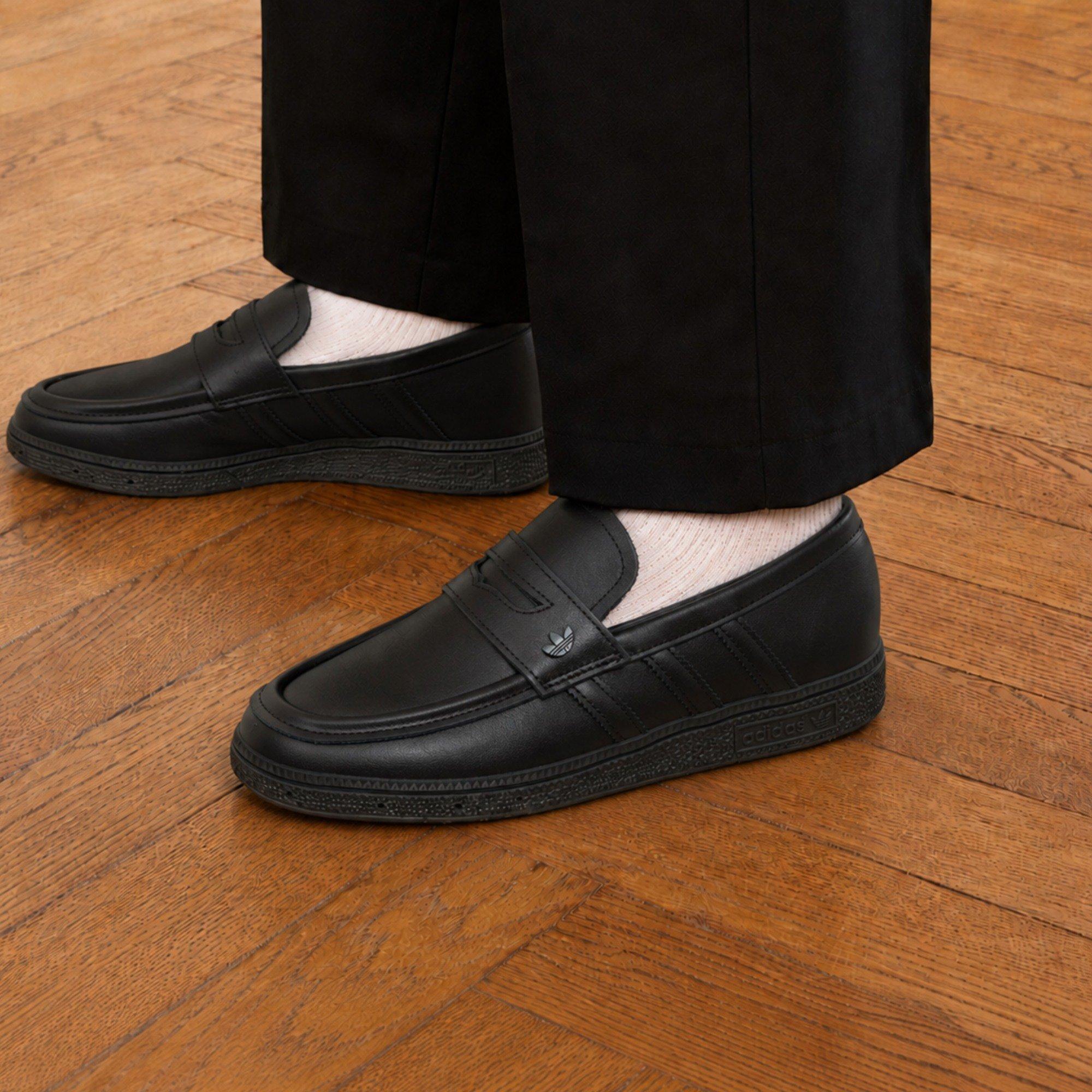 รองเท้าสไตล์ Loafer