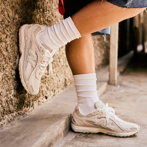 สนีกเกอร์ผู้หญิง