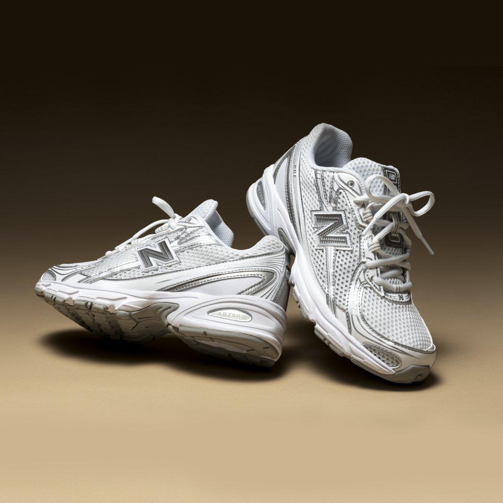 รองเท้าผู้หญิงมาใหม่