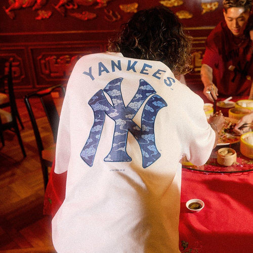 เสื้อผ้าผู้หญิง