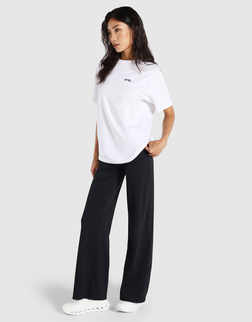 เสื้อยืดผู้หญิง Essential