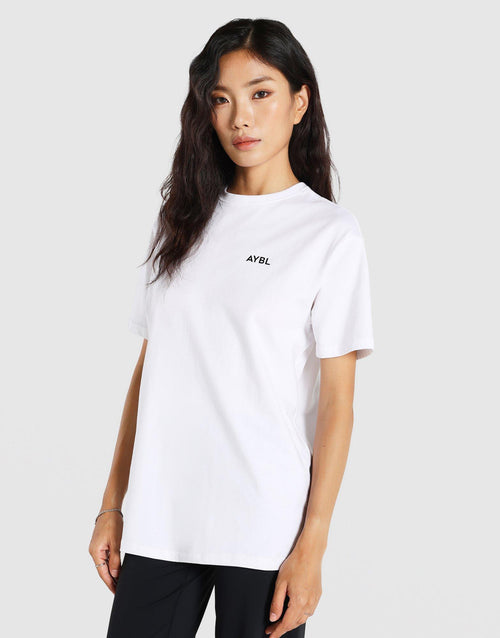เสื้อยืดผู้หญิง Essential