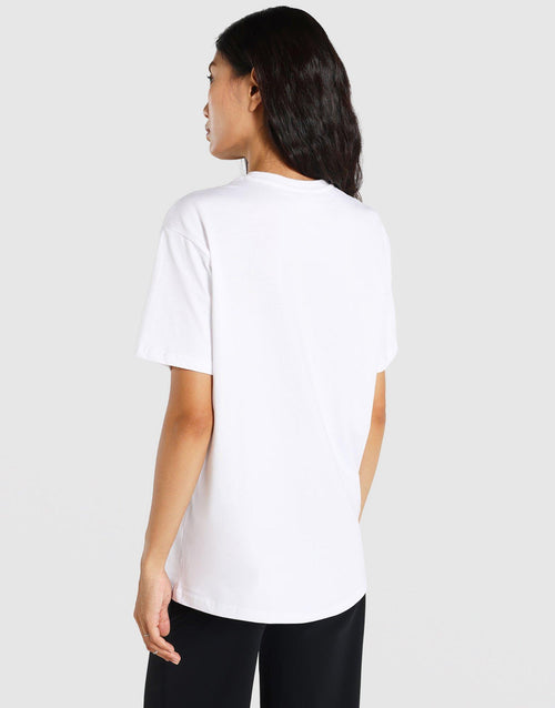 เสื้อยืดผู้หญิง Essential
