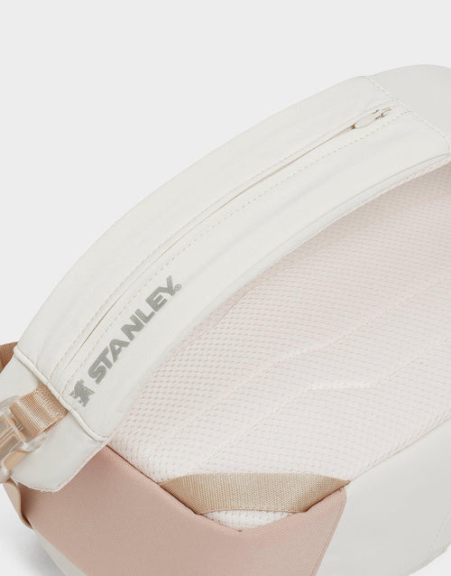 กระเป๋า The Vitalize Macro Method Crossbody (9.5L)