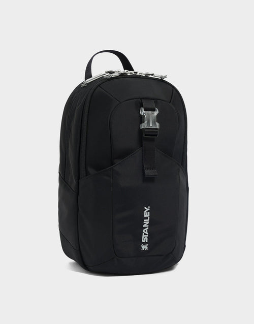 กระเป๋า The Vitalize Macro Method Crossbody (9.5L)
