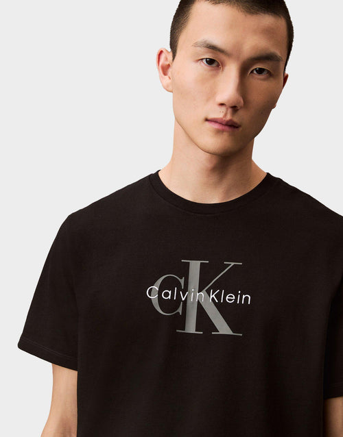 เสื้อยืดผู้ชาย Monogram