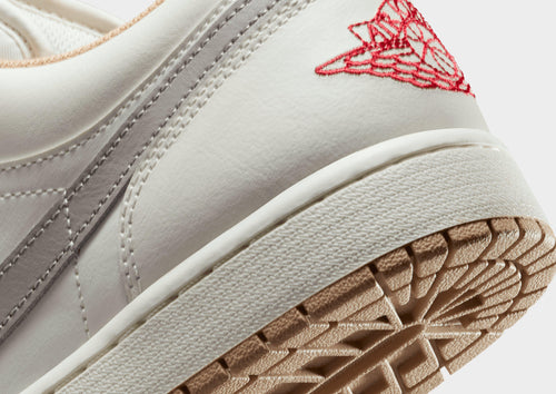 รองเท้าผู้ชาย Air 1 Low