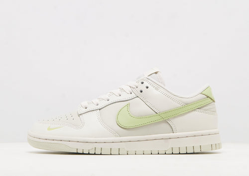รองเท้าผู้หญิง Dunk Low