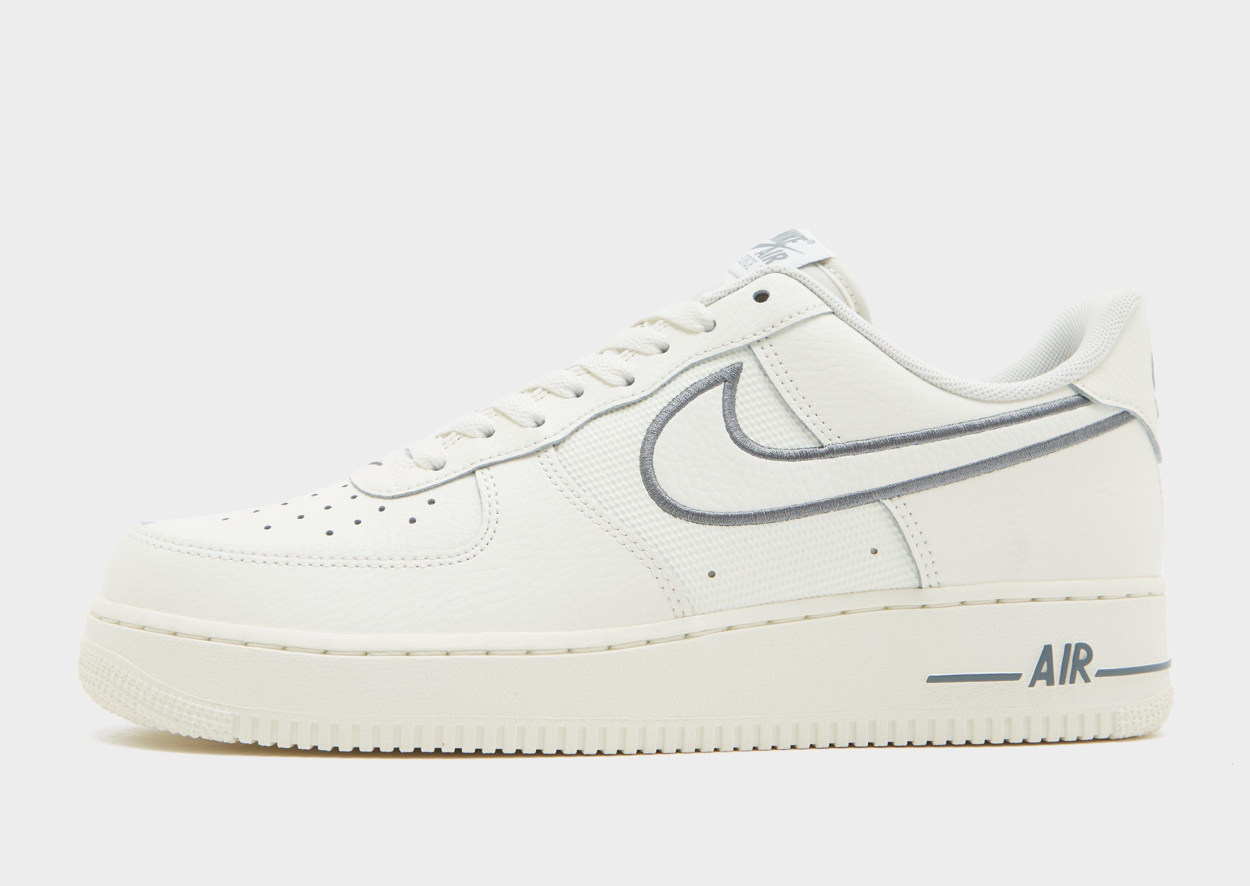 รองเท้าผู้ชาย Air Force 1 ’07