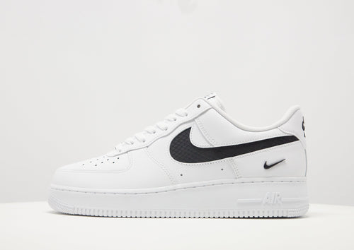 รองเท้าผู้ชาย Air Force 1 '07 LV8