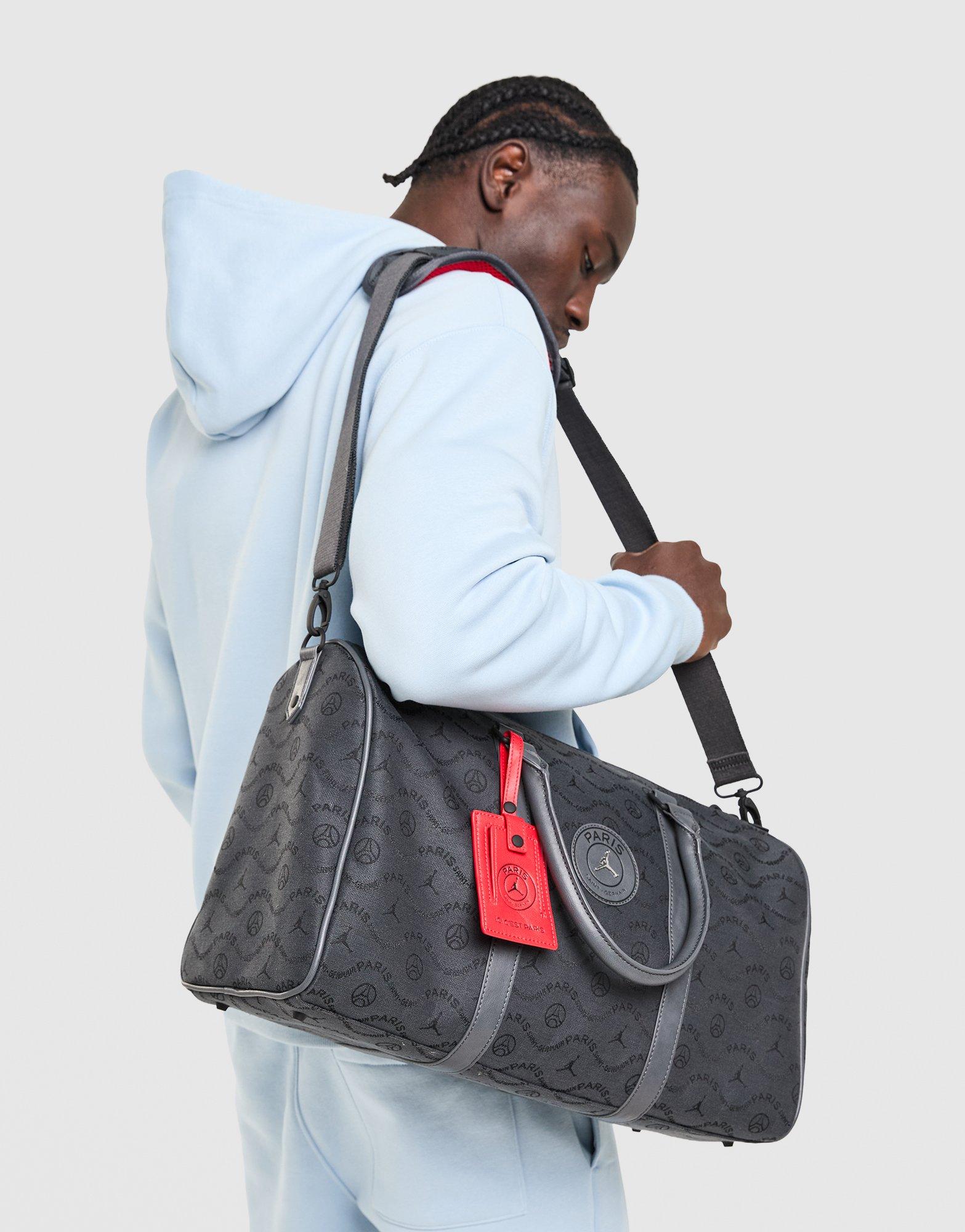 กระเป๋า Monogram Duffle (40L)