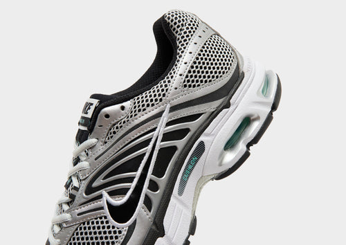 รองเท้าผู้ชาย Air Max Moto 2K
