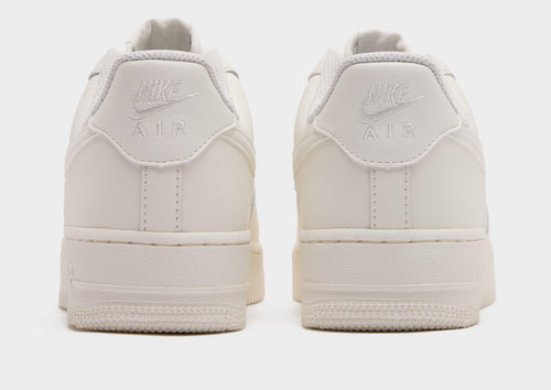 รองเท้าผู้ชาย Air Force 1 '07