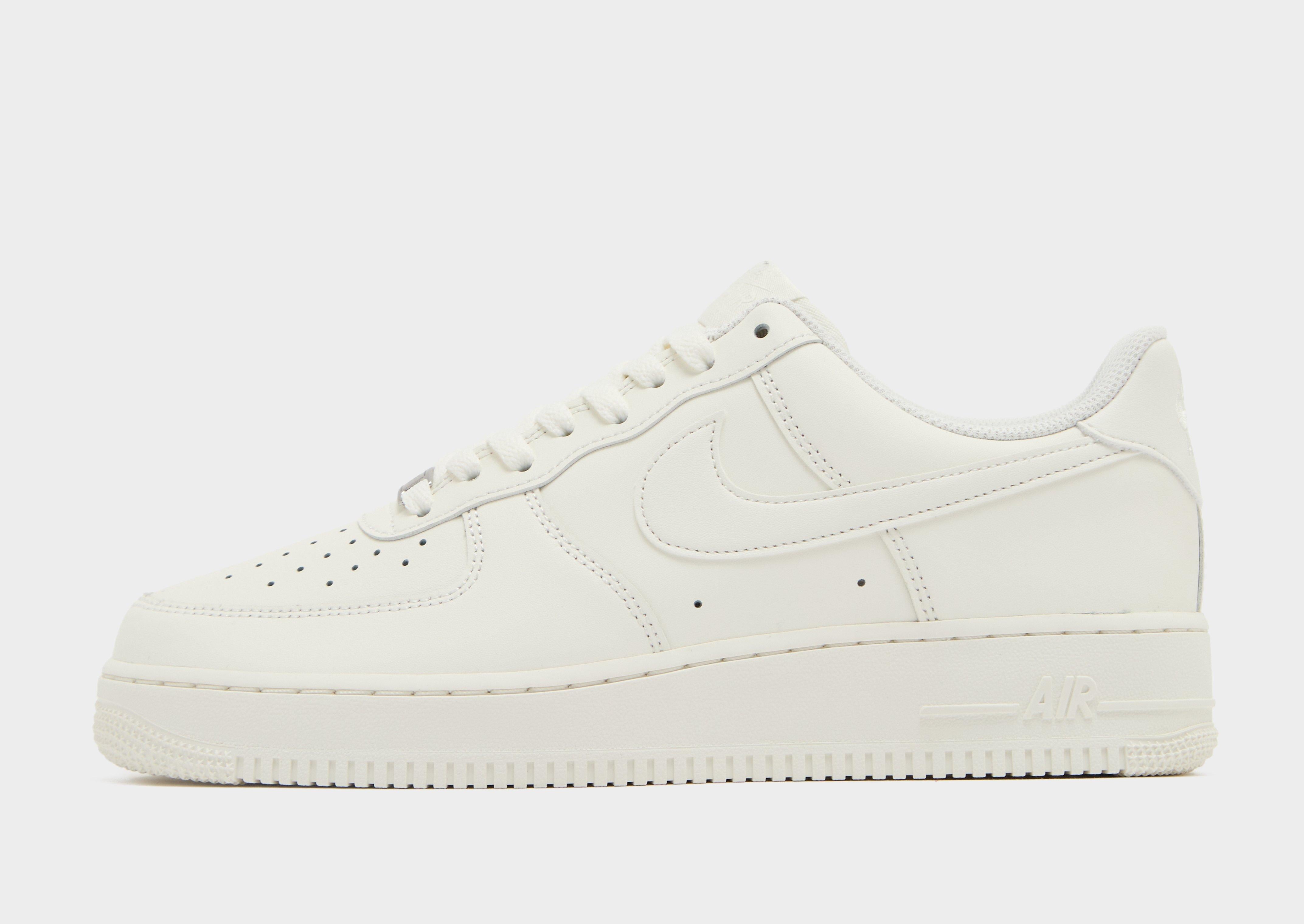 รองเท้าผู้ชาย Air Force 1 '07