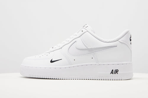 รองเท้าผู้ชาย Air Force 1 '07 LV8