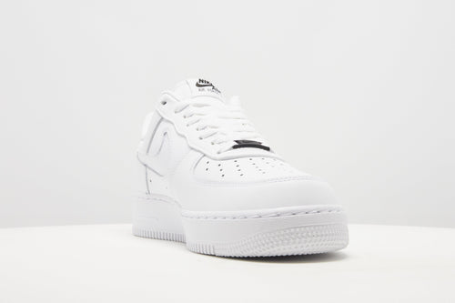 รองเท้าผู้ชาย Air Force 1 '07 LV8