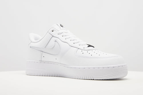 รองเท้าผู้ชาย Air Force 1 '07 LV8