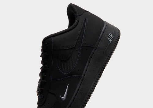 รองเท้าผู้ชาย Air Force 1 '07 LV8