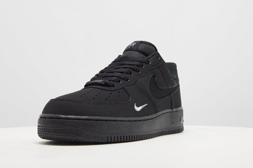รองเท้าผู้ชาย Air Force 1 '07 LV8