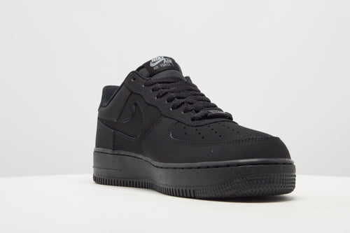 รองเท้าผู้ชาย Air Force 1 '07 LV8