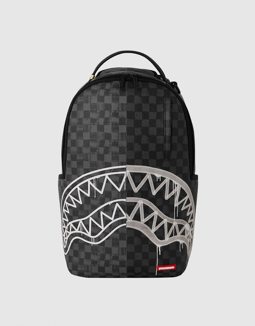 กระเป๋าสะพายหลัง Split Sketchy Shark (20L)