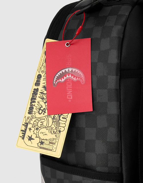 กระเป๋าสะพายหลัง Split Sketchy Shark (20L)