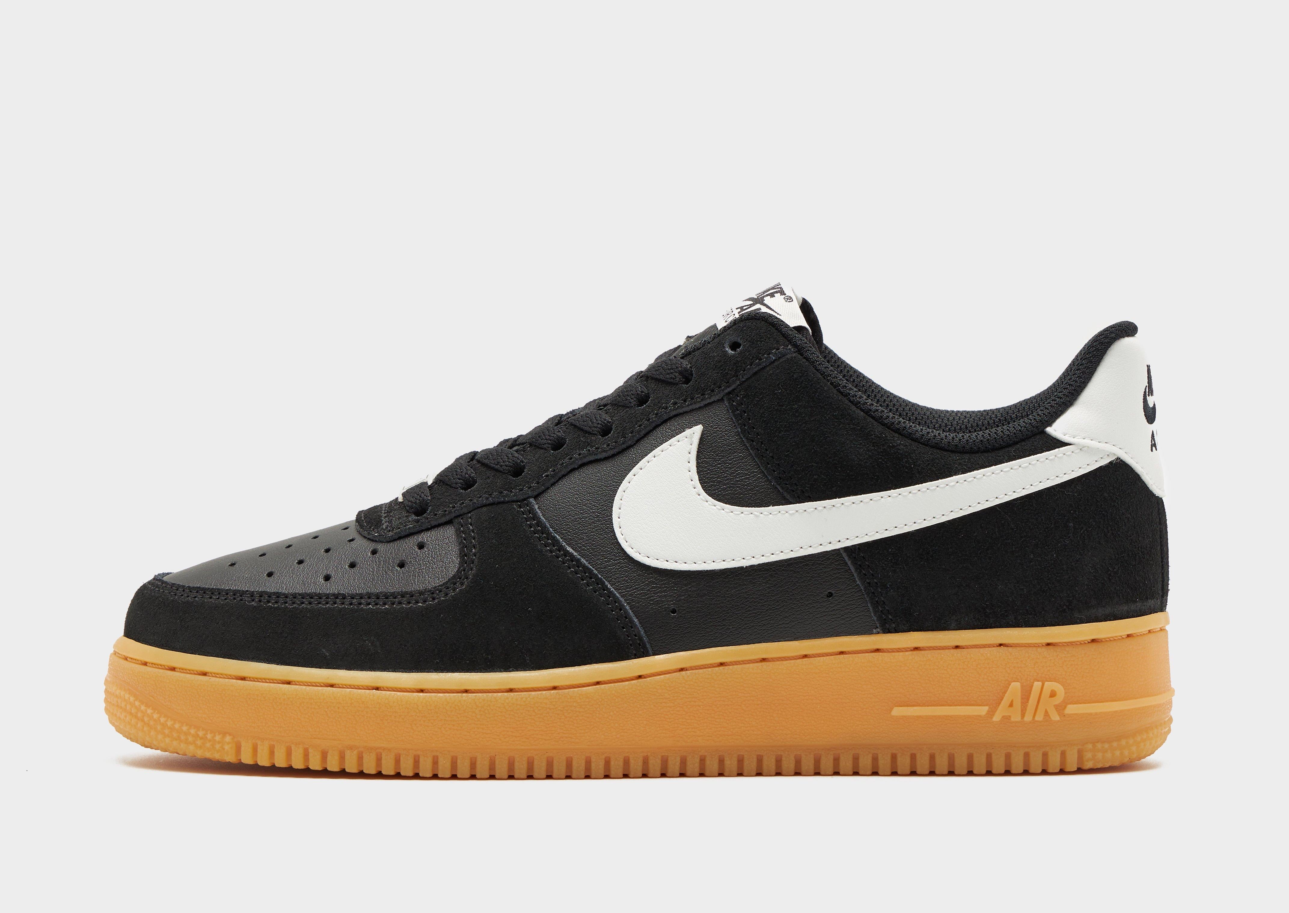รองเท้าผู้ชาย Air Force 1 '07 LV8