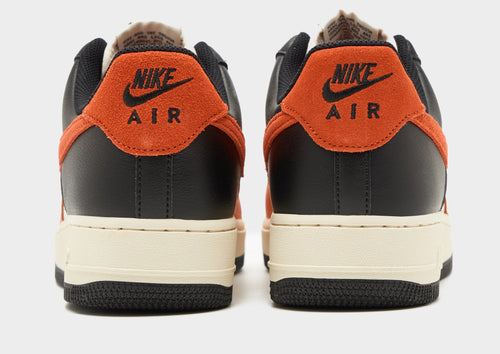 รองเท้าผู้ชาย Air Force 1 '07 LV8