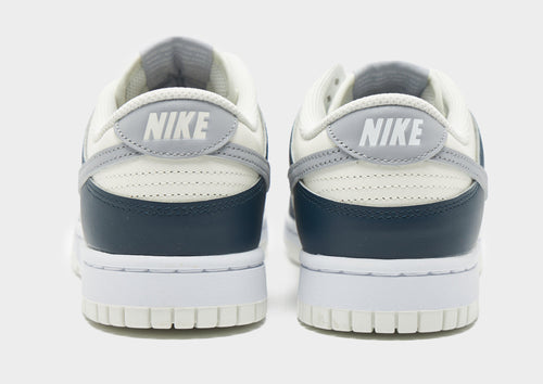 รองเท้าผู้หญิง Dunk Low