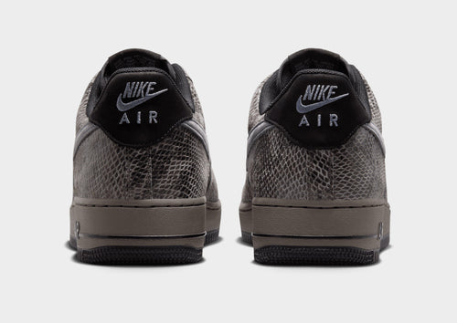 รองเท้าผู้ชาย Air Force 1 '07 LV8