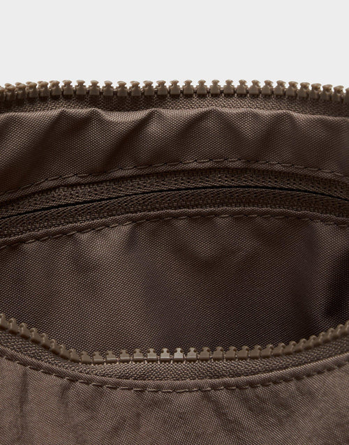 กระเป๋า Aura Crescent Crossbody (4L)