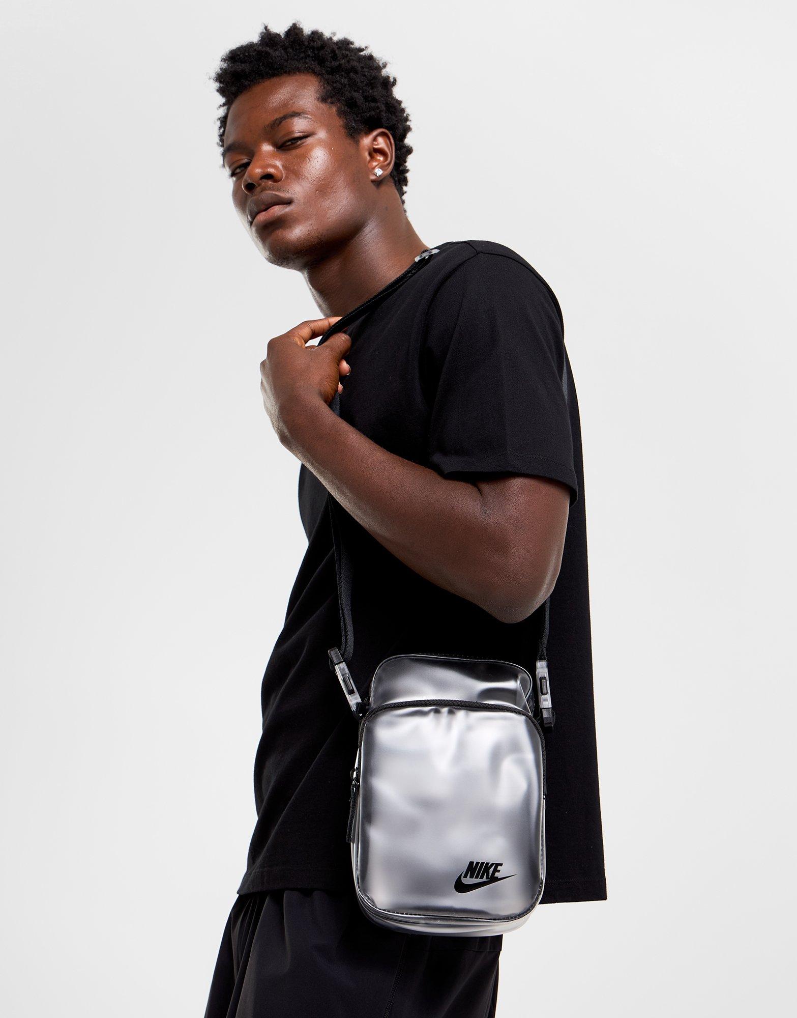 กระเป๋า Crystal Heritage Crossbody (4L)