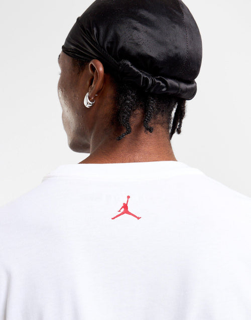เสื้อยืดผู้ชาย Brand Sneaker Patch