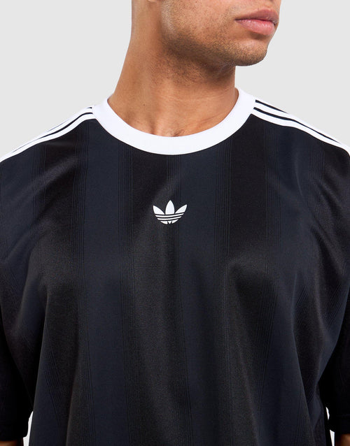 เสื้อฟุตบอลผู้ชาย Adicolor Jacquard