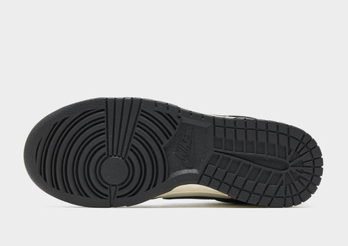 รองเท้าผู้หญิง Dunk Low SE