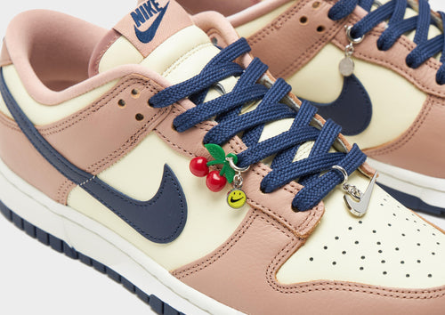 รองเท้าผู้หญิง Dunk Low SE