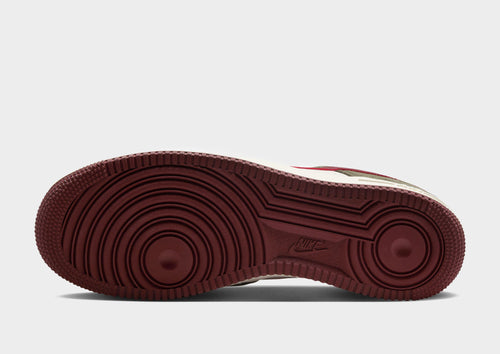 รองเท้าผู้ชาย Air Force 1 '07 LV8