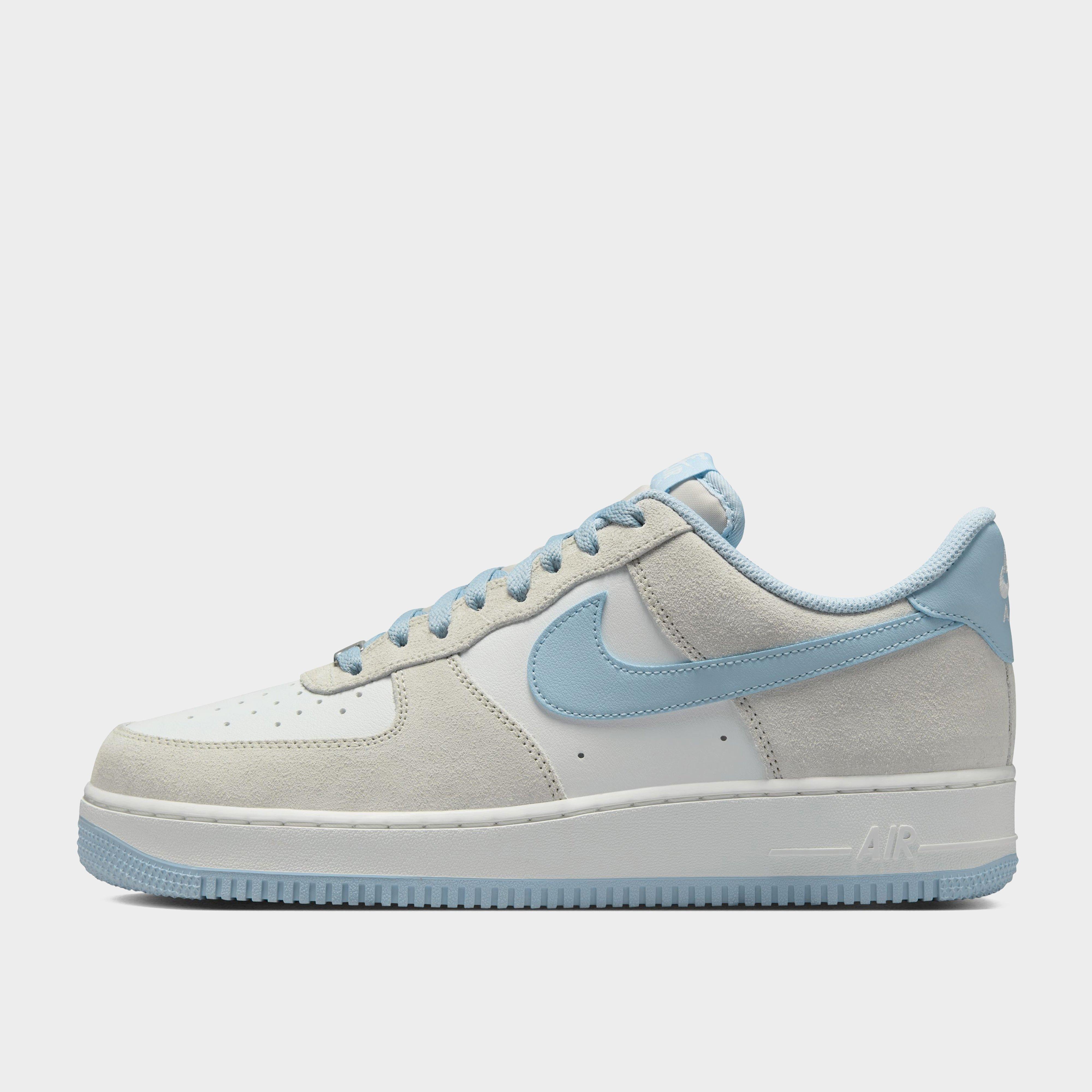 รองเท้าผู้ชาย Air Force 1 '07 LV8