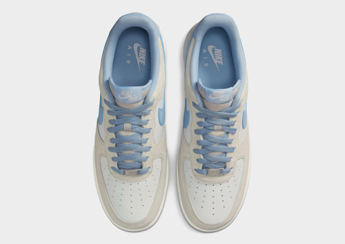รองเท้าผู้ชาย Air Force 1 '07 LV8