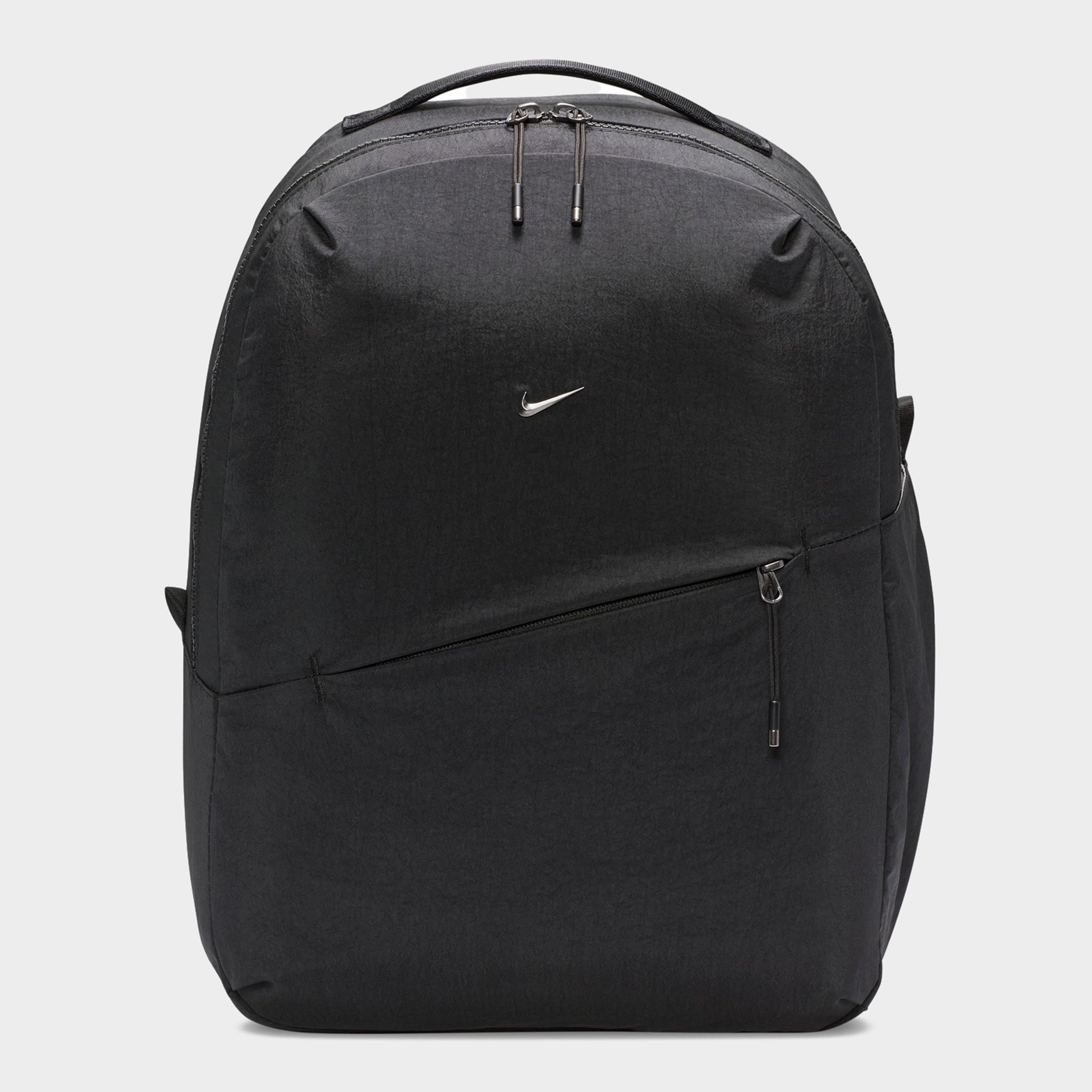 กระเป๋าสะพายหลัง Aura (24L)