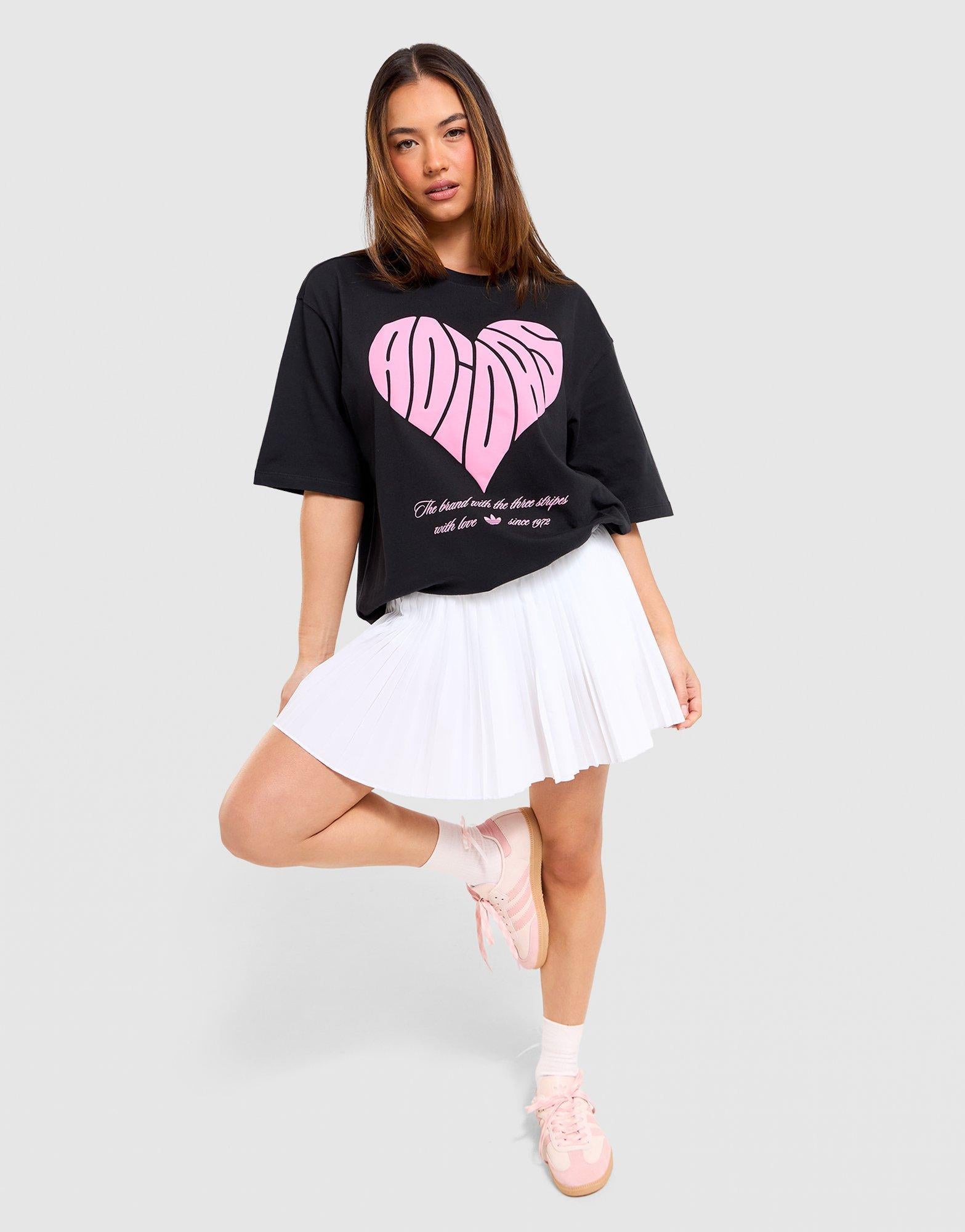 เสื้อยืดผู้หญิง Heart Graphic
