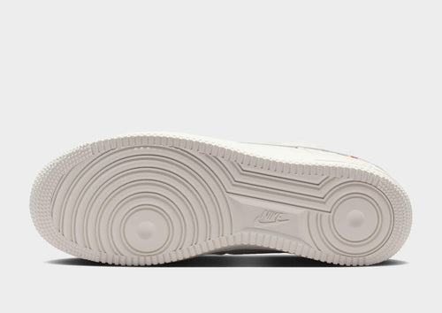 รองเท้าผู้ชาย Air Force 1 '07 SE LNY