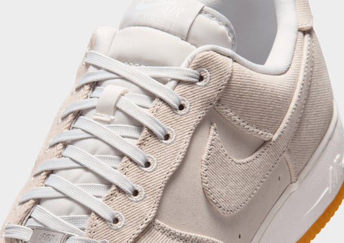 รองเท้าผู้ชาย Air Force 1 '07 LV8