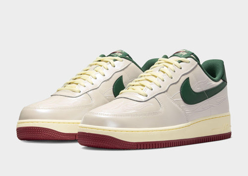 รองเท้าผู้ชาย Air Force 1 '07 LV8